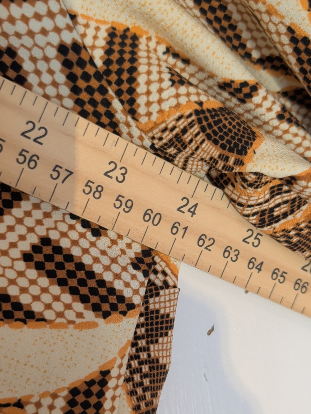 Rachel Zoe Blouse Brown Cream Tan Aztec Swirl-Print Long Gathered Sleeve L Top - Picture 10 of 15